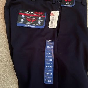 Brand New 33 x 32 Roundtree and York Navy Blue Travel Tech pants